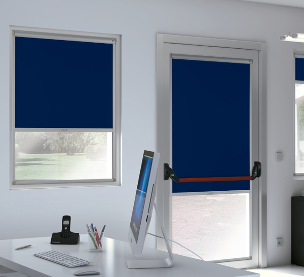 Rollbox 140 di Mottura: tenda tecnica per interni