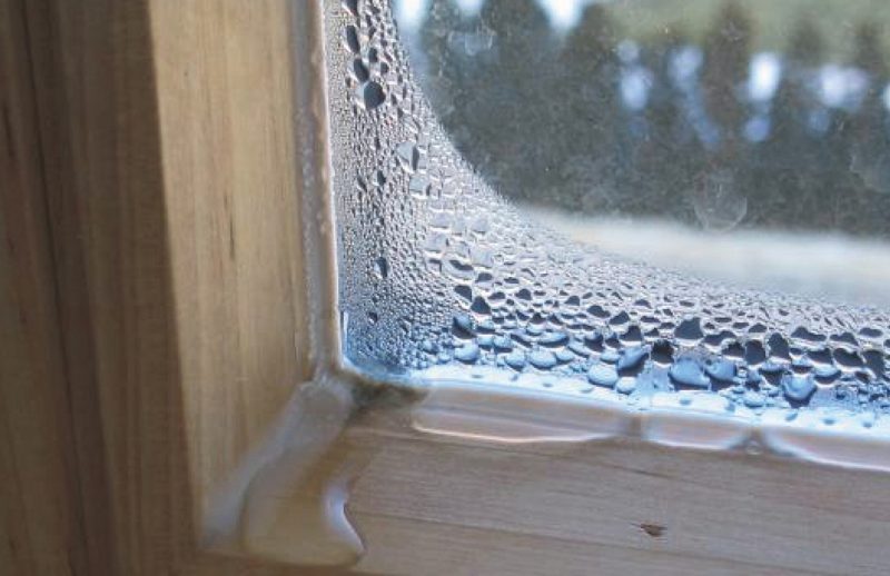 Posa di serramenti: come prevenire condensa e muffa secondo ift ... Condensa e muffa
