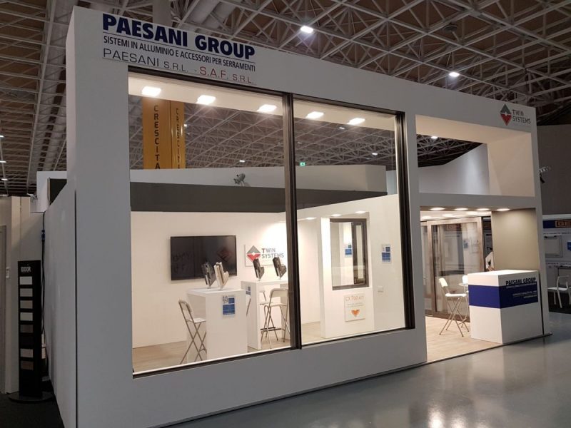 Finestre in alluminio: Paesani a Serramentour con CX700 AST