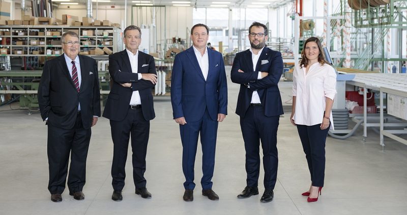 Finstral: cambio al vertice sotto il segno della continuità