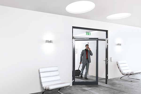 Azionamento per porta a battente dormakaba ED 100/ED 250