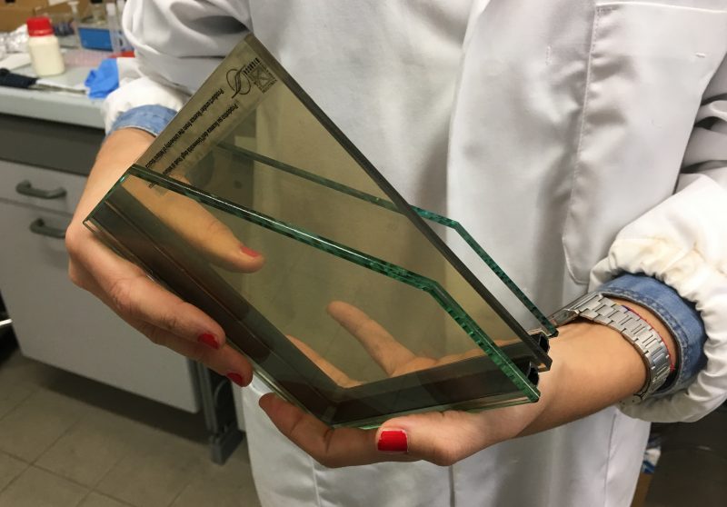 Glass to Power: LSC per vetri isolanti