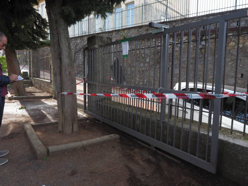Cancello killer travolge bimba di tre anni a Lerici
