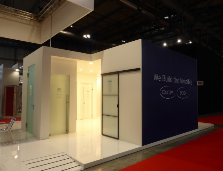 Accessori vetro. Simonswerk acquisisce Colcom con la controllata Sadev