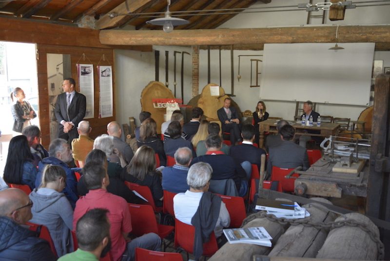 Magugliani Porte: 15 anni di attività