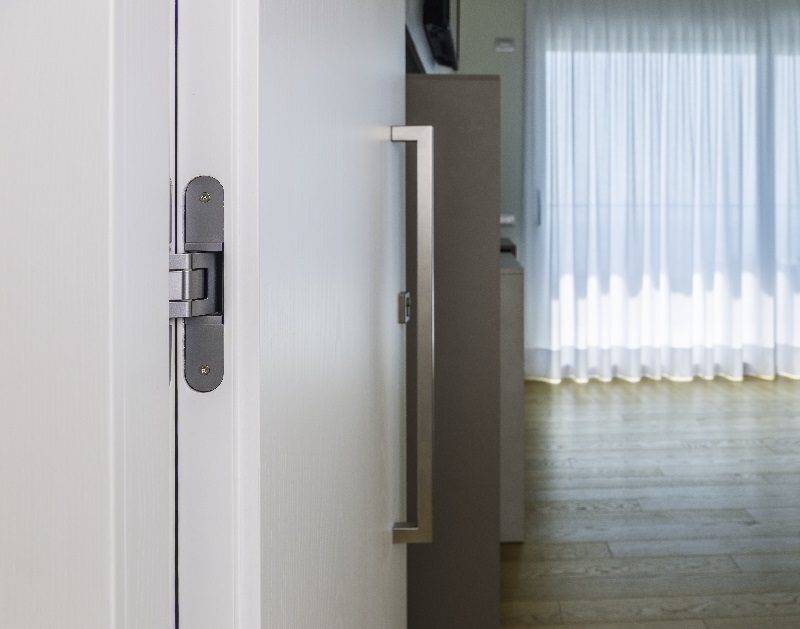 Hotel. Tecnologia al servizio del lusso, nell’involucro e nelle porte interne