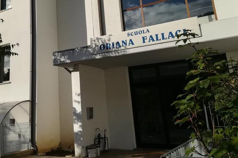 Mala Scuola. Finestra a vasistas cede e precipita su allieve