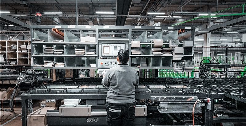 La versatilità dei maker in un’azienda di artigiani… in rete