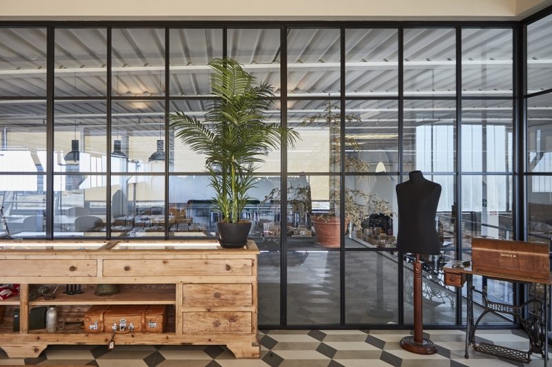 OS2 40, serramenti in acciaio per interior design