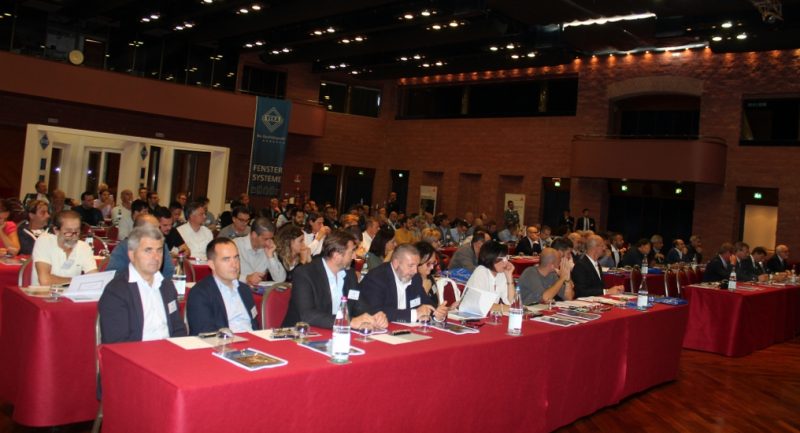 Serramenti in pvc. Veka: verso finestre intelligenti