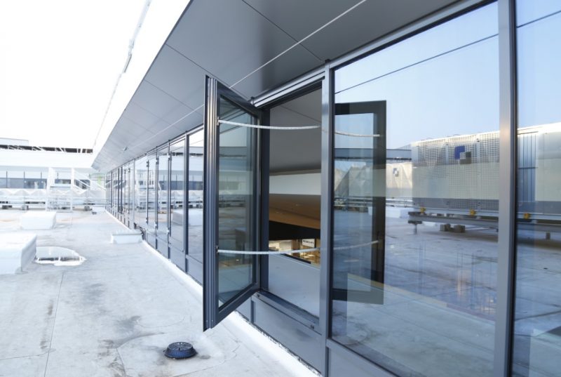 Sistemi in alluminio per un centro commerciale certificato LEED